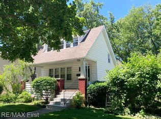 220 Oakdale St, Royal Oak, MI 48067