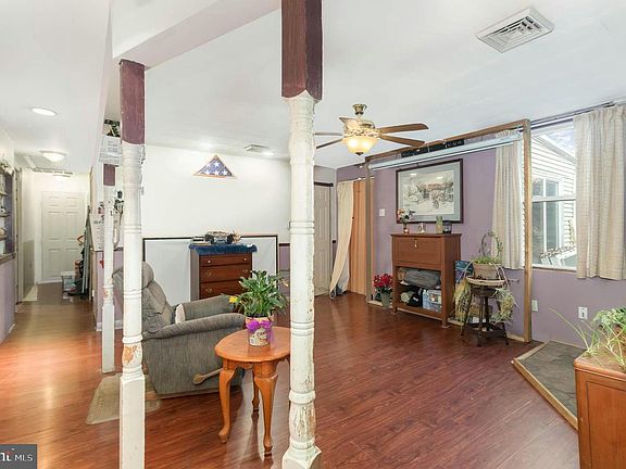 5th image of 4409 Elba Ln