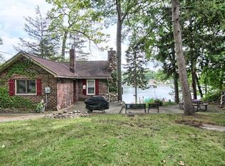 16185 Knobhill Dr, Linden, MI 48451