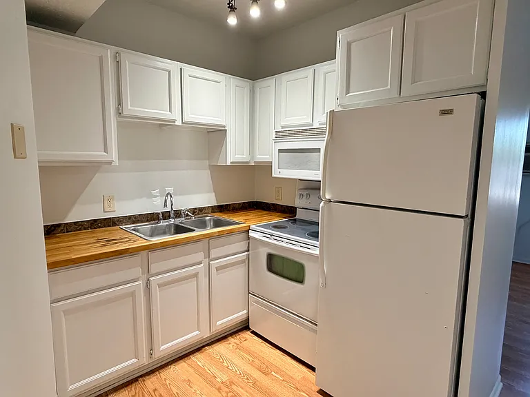 3738 Chicago Ave #2 — Photo 2