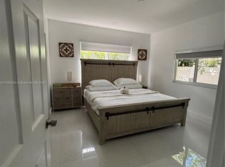 950 NW 24th Ave #B, Miami, FL 33125