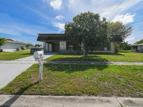 136 SE Selva Court, Port St Lucie, FL 34983