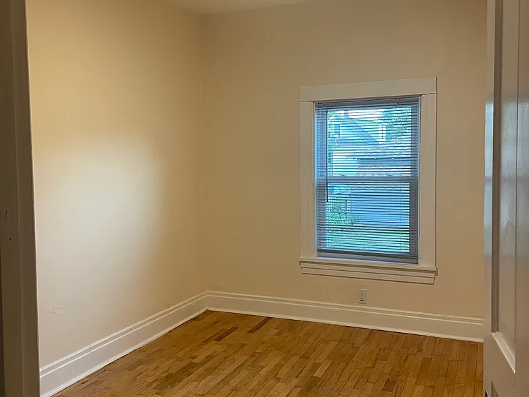 528 Winchester Ave — Photo 7