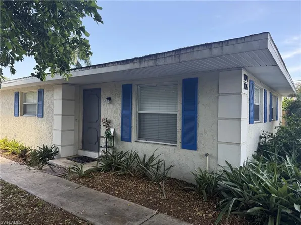 1124 Highlands Dr, Naples, FL 34103