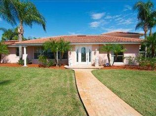 235 Sunset Dr N, Saint Petersburg, FL 33710