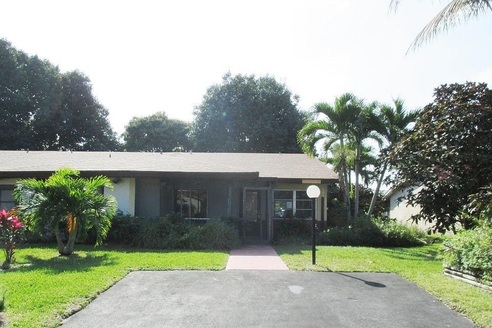 1st image of 6106 La Palma Ln