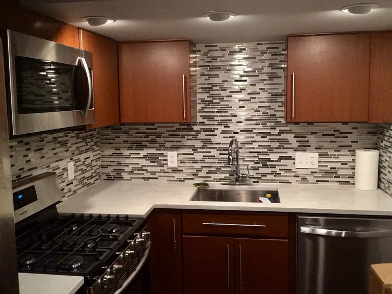 84 Q St NW #B — Photo 3