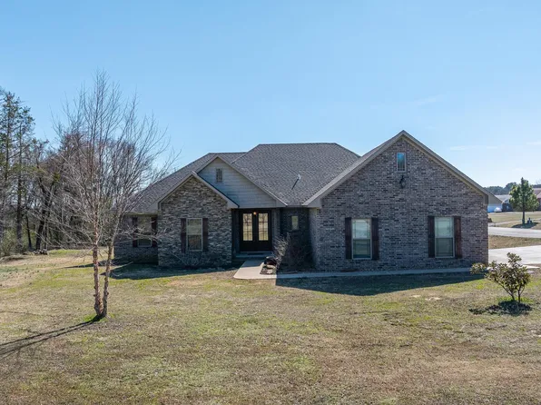 605 Stonegate Dr, Russellville, AR 72802
