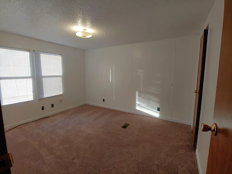 522 Bear Tooth Ln — Photo 2