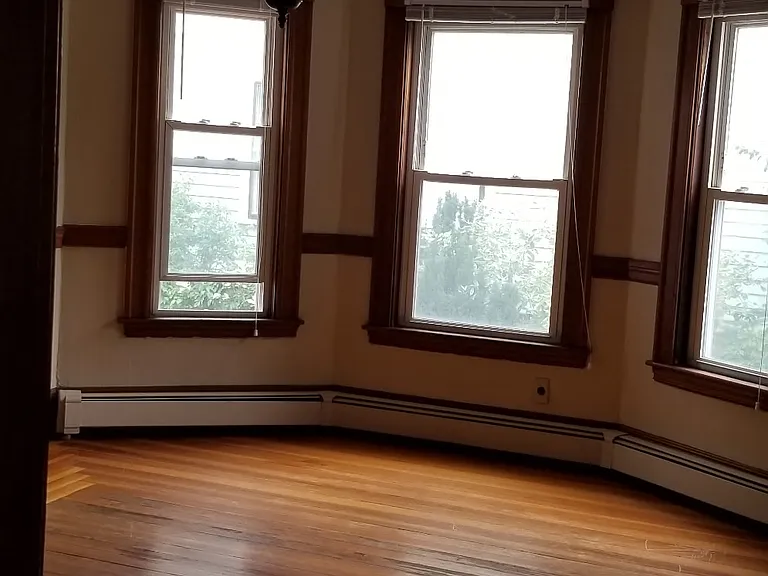 17 Irving St — Photo 11