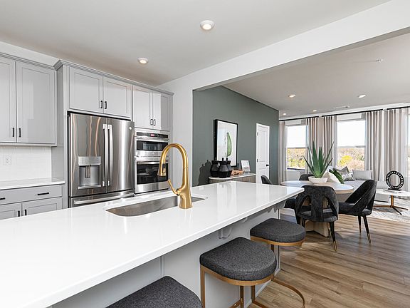 5th image of 354 Skylar Ct SE