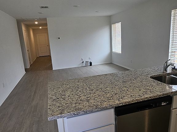 3rd image of 12513 Sugarloaf Dr