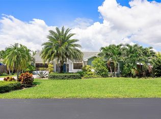 4841 E Roundtable Rd, Davie, FL 33331