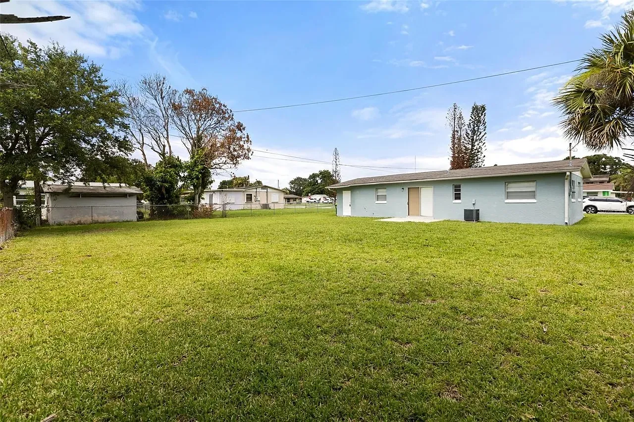 3 bed, 814 sqft, $1,750 — Photo 3