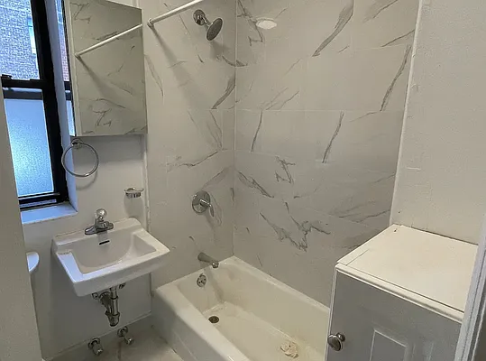 Rented by J PRESTON AND ASSOCIATES INC | media 16