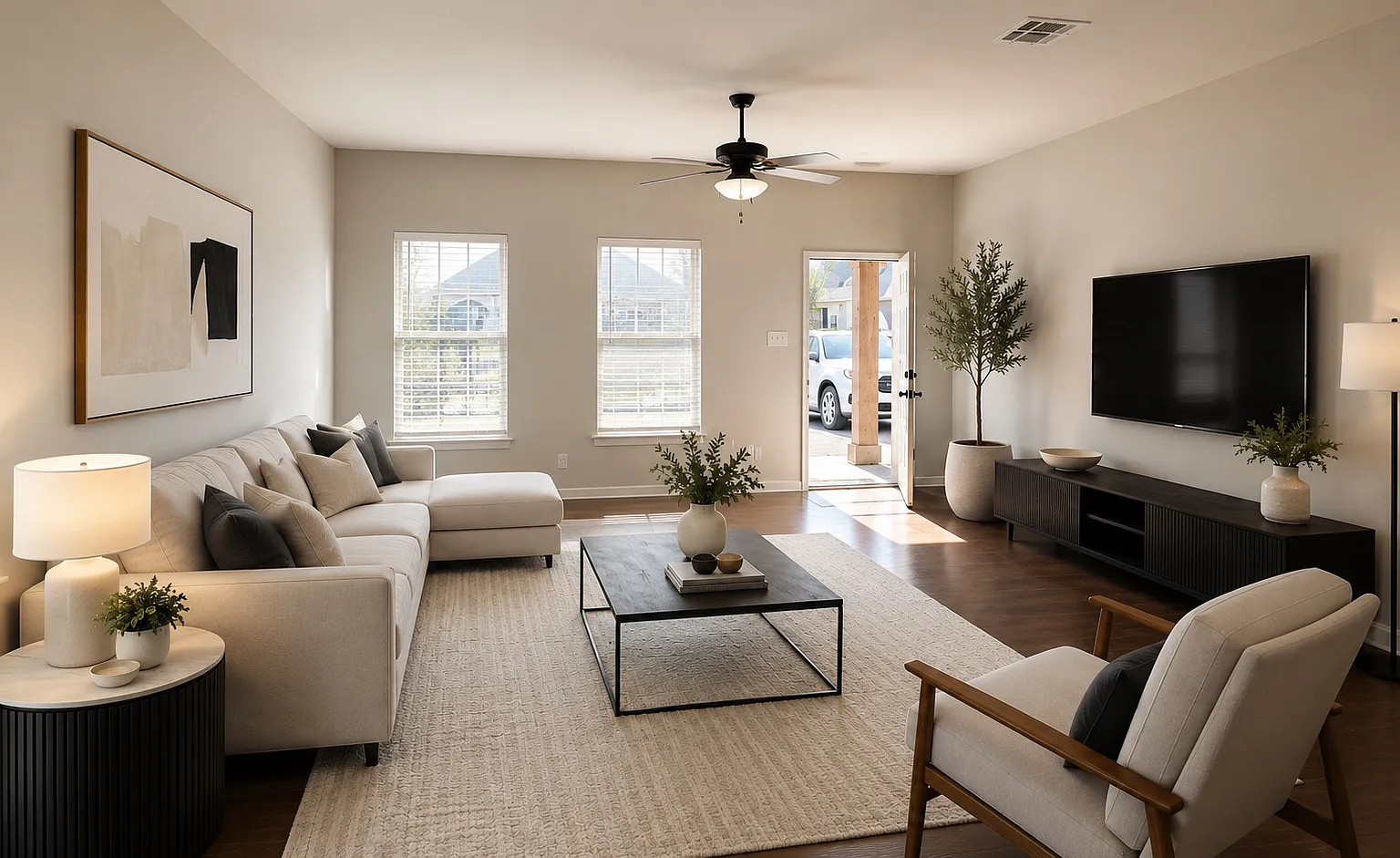 4 bed, 1906 sqft, $2,550 — Photo 2