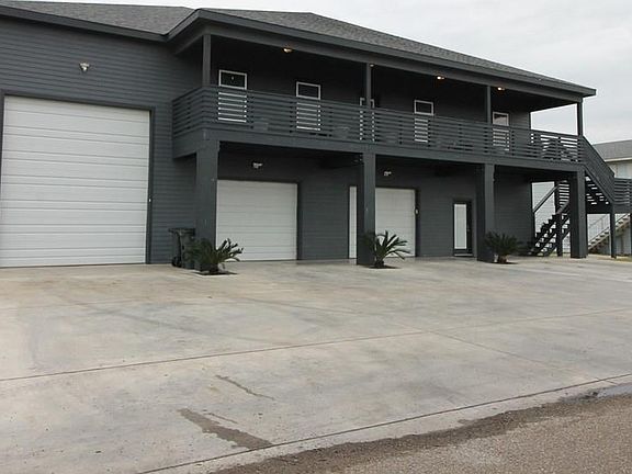 2nd image of 1226 E Matagorda Dr