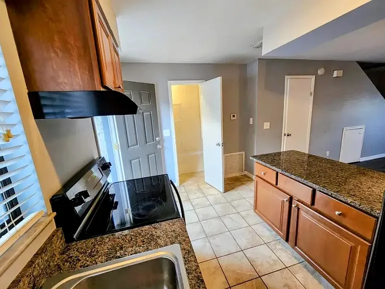 37218 Majestic Oak Ct #37218 — Photo 18