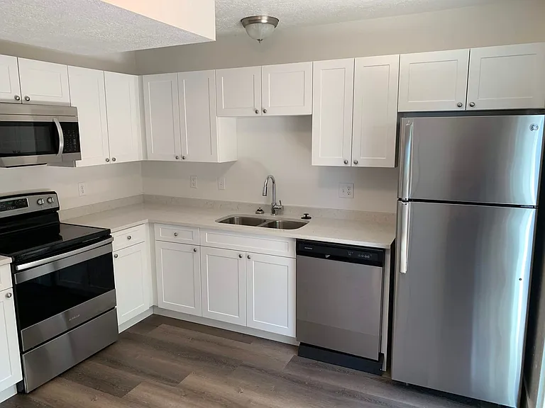 399 W 200 N — Photo 10