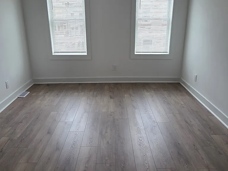801 N Port St — Photo 5