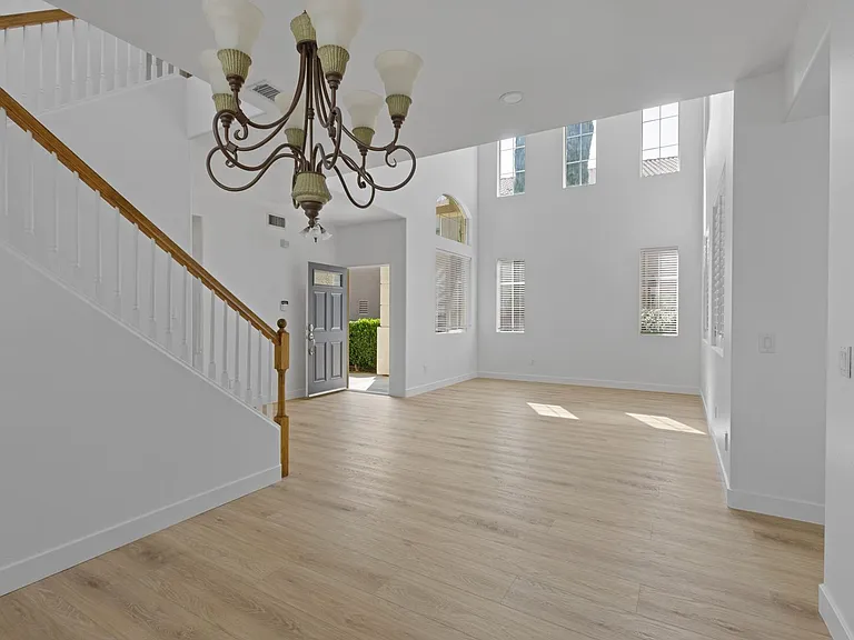 11349 Ferrara Ln — Photo 11