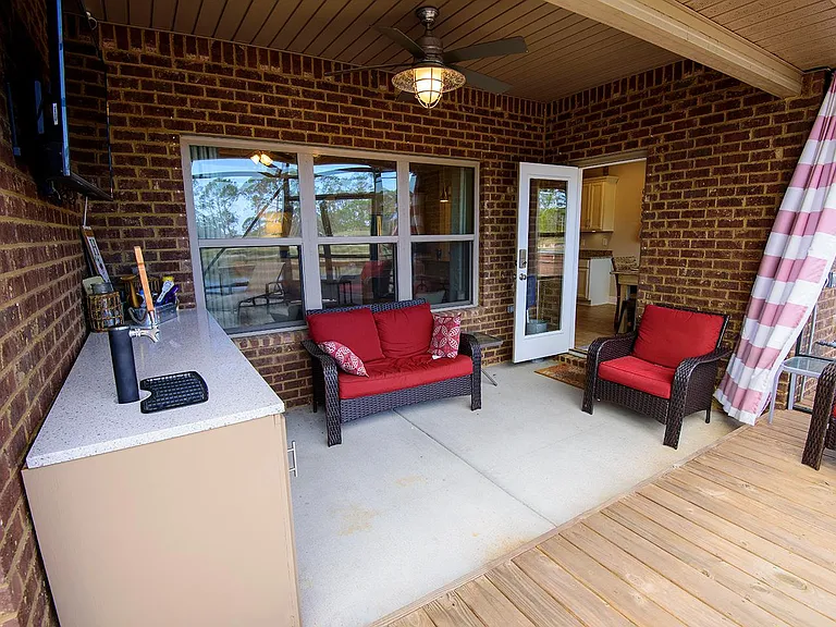 2218 Hogan Dr — Photo 9