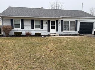 17 Sunset Dr, Bluffton, IN 46714