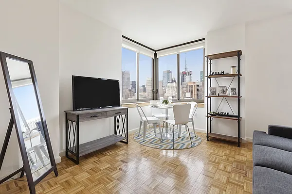 Rented by Compass | media 15