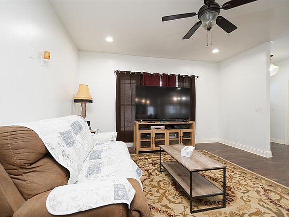 5th image of 2672 Stonegate Dr