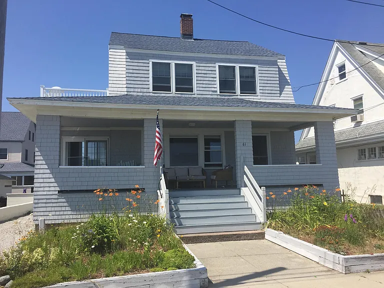 61 Beach Ave — Photo 3