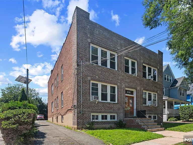 60-62 Elmwood Ave — Photo 2