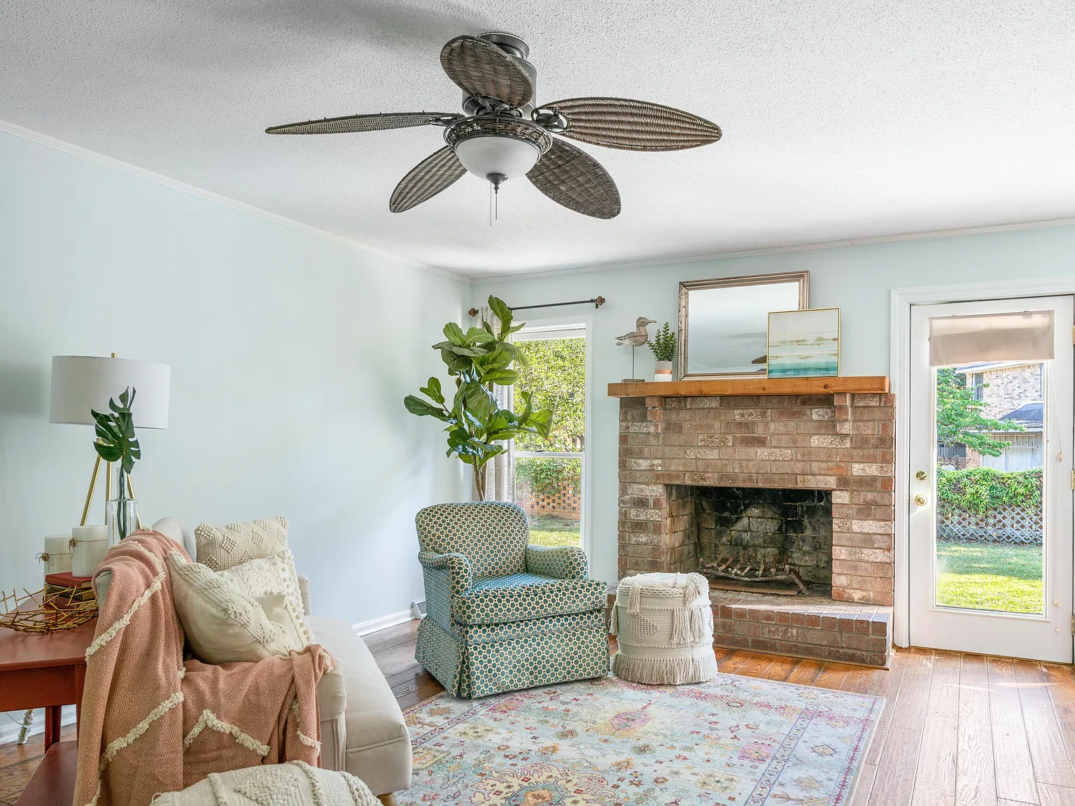 3 bed, 1264 sqft, $3,500 — Photo 3
