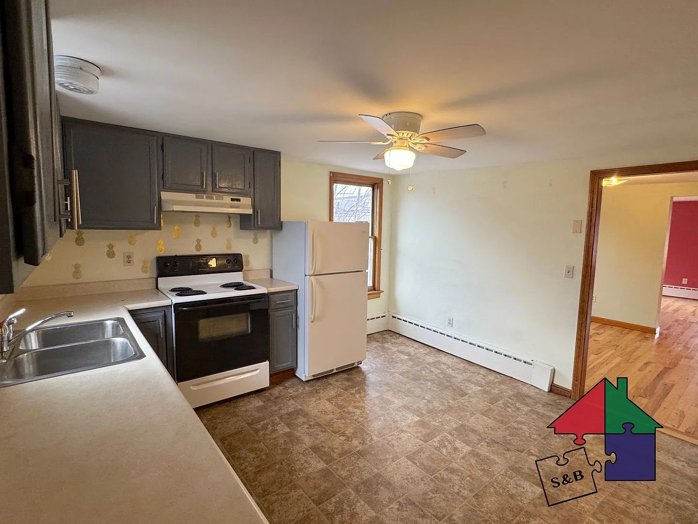 109 Maple Street, Burlington — Photo 2