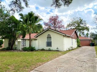 5627 Sheraton Oaks Dr, Houston, TX 77091