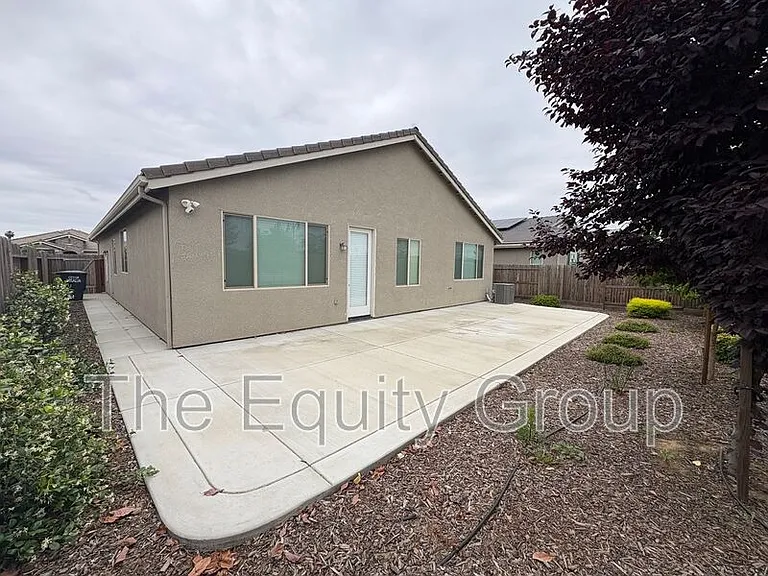 1336 W Porter Ct — Photo 35