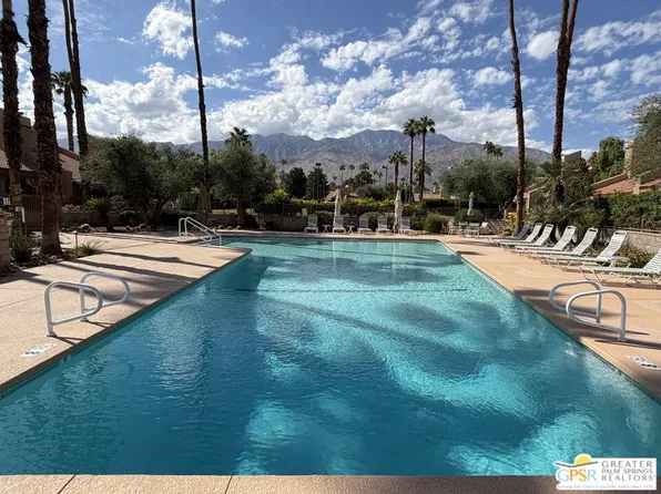 2950 E Escoba Dr APT J, Palm Springs, CA 92264