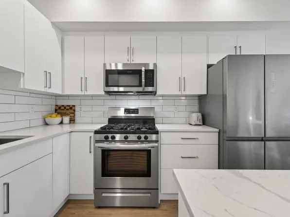 2046 Robson Pl #201, Kamloops, BC V2E 0A5