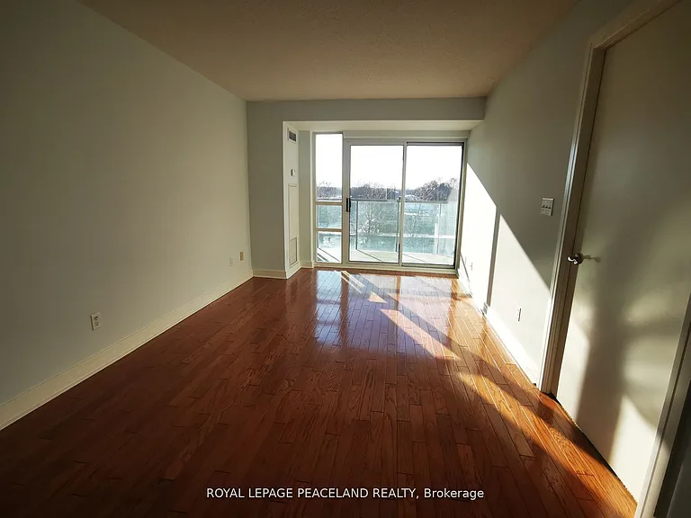 16 Harrison Garden Blvd #503 — Photo 7