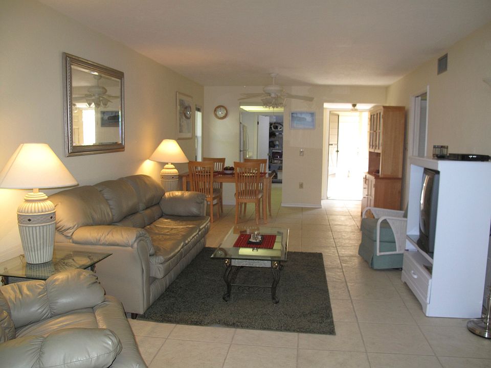 1st image of 261 E Hartford St APT 1A
