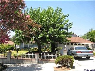 1st image of 935 Cynthia Ave