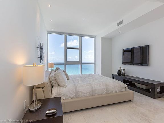 3rd image of 18201 Collins Av #5507-1