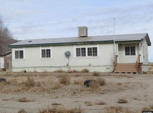 16 Sunnygrove Dr, Yerington, NV 89447