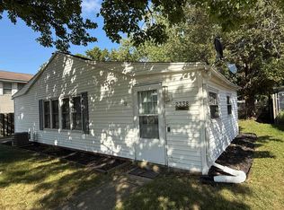 2338 Normandy Dr, Mishawaka, IN