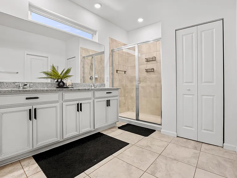 1826 Lake Cove Dr — Photo 27