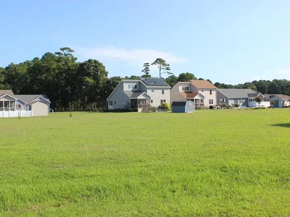 52 Longboat Ct #52, Greenbackville, VA 23356