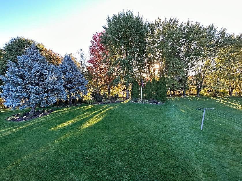 2nd image of 4752 Camelot Dr