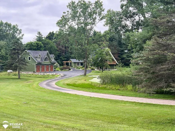 3078 Green Corners Rd, Lapeer, MI 48446