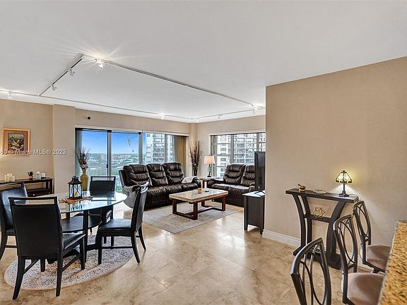2nd image of 11111 Biscayne Blvd #20H-2000