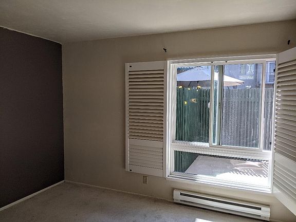 3rd image of 902 Peninsula Ave APT 204