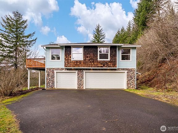 2nd image of 38220 NE Sunset Falls Road